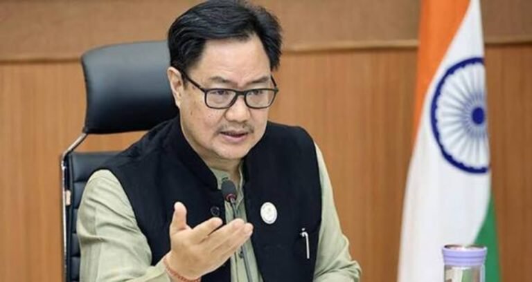 Rijiju Targets Rahul Gandhi’s ‘Hug and Wink’ Episode in Lok Sabha, Priyanka Gandhi Responds During Debate on Motion Against Om Birla