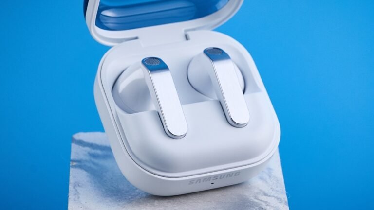 Samsung Galaxy Buds4 Series Redefines Call Clarity with AI-Powered HD Voice