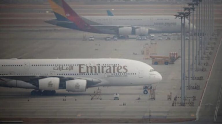 Dubai-Bound Emirates Flight With 325 Passengers Returns to Kochi After Security Alert