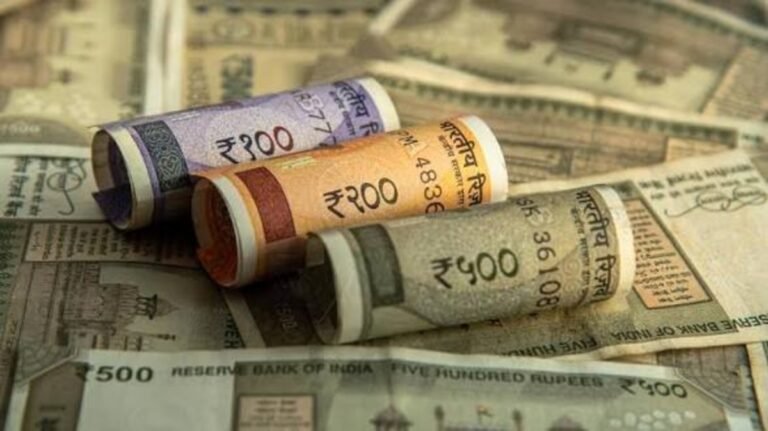 RBI Tightens Rules on Rupee Bets as Currency Pressure Mounts