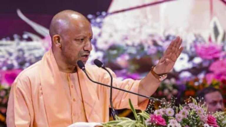 Yogi Adityanath Slams Films That Glorify Villains, Urges Positive Storytelling in Cinema